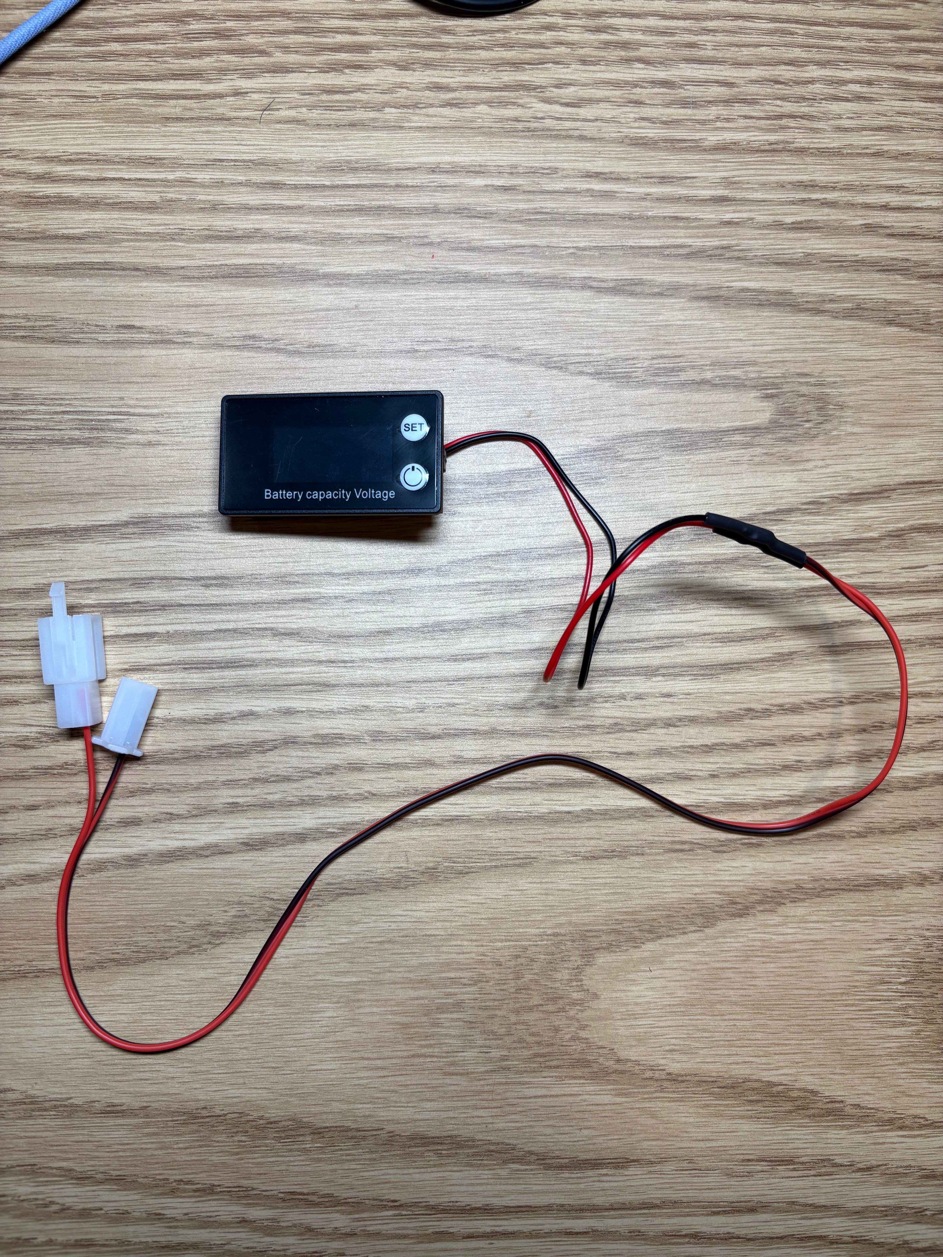 FARDRIVER plug-in-play voltage display kit