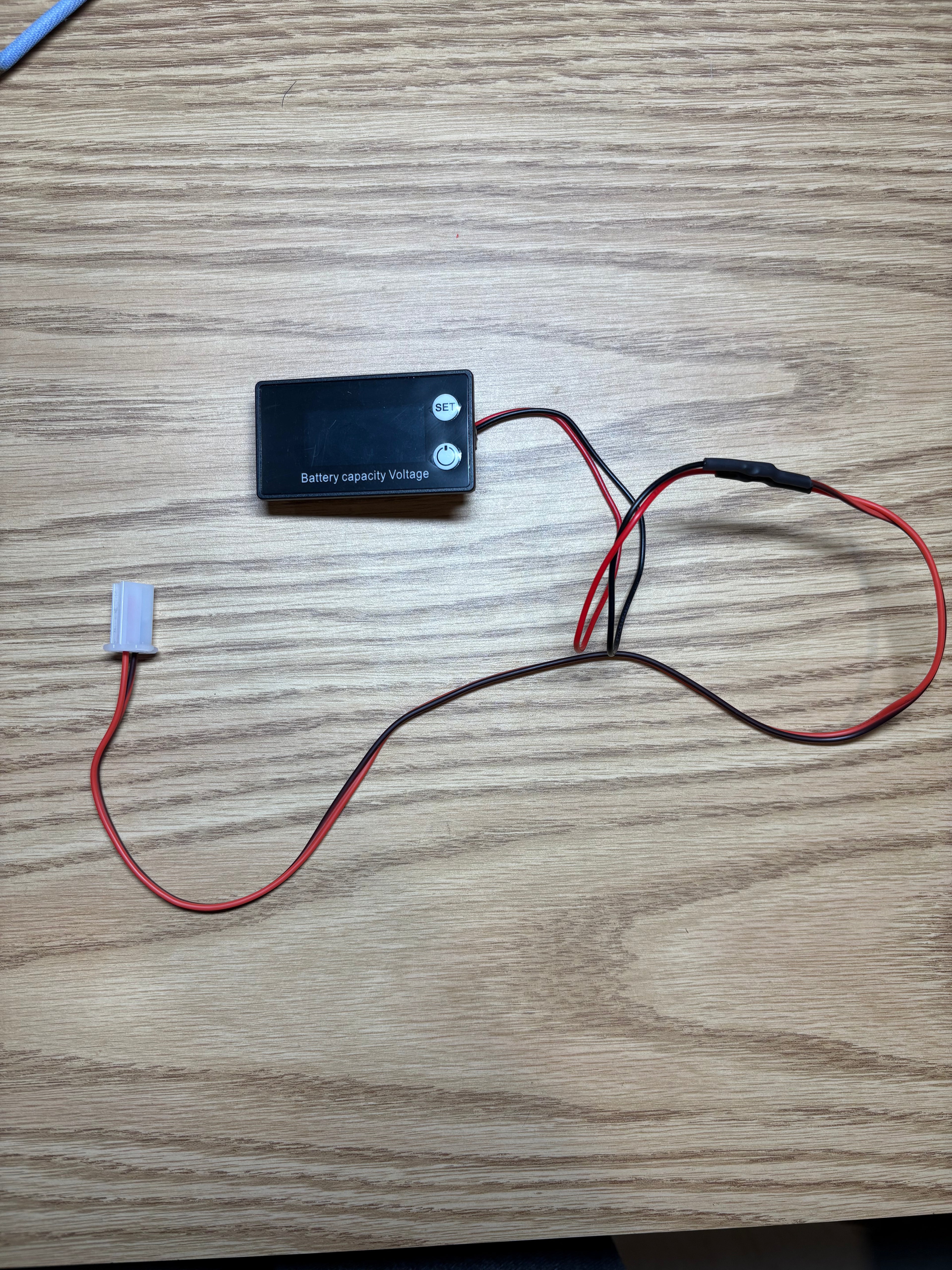 VEVOR Plug-in-Play Voltage Display