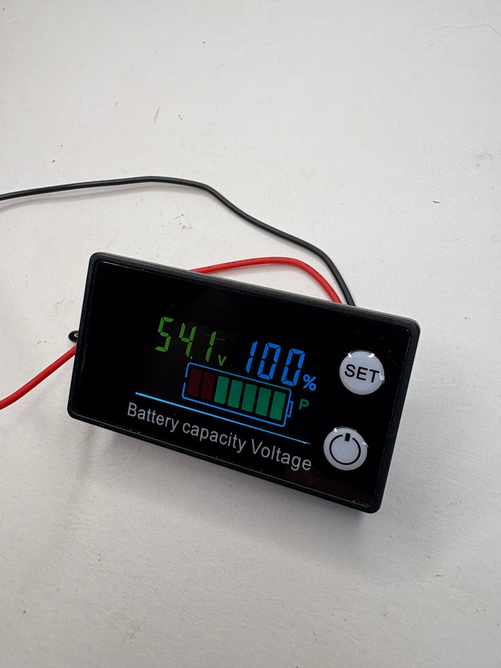VEVOR Plug-in-Play Voltage Display