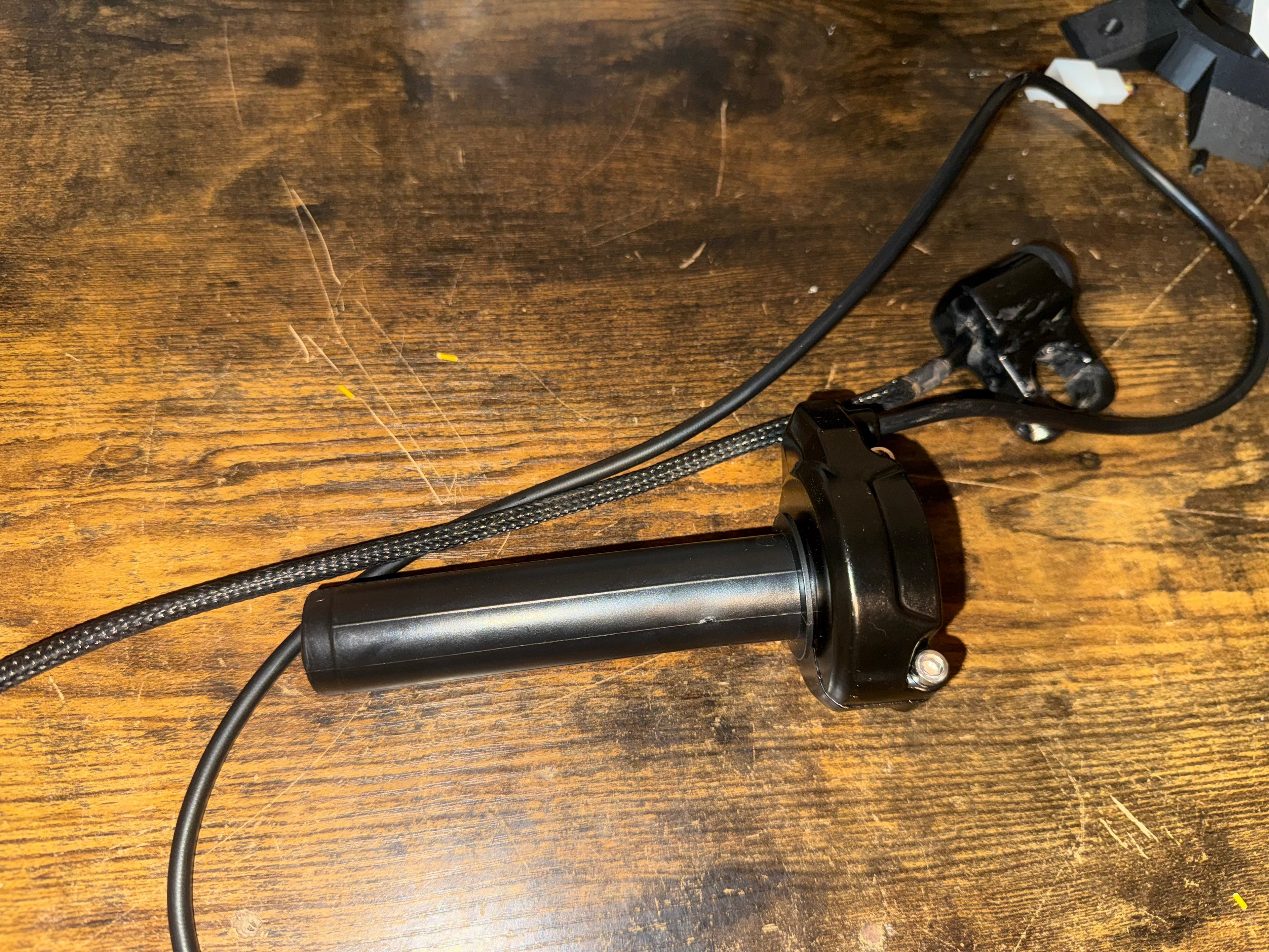 ETM RTR Plug and Play Surron Throttle with Metal 3 Speed Switch