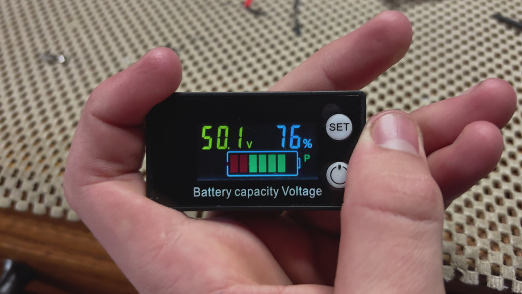 VEVOR Plug-in-Play Voltage Display