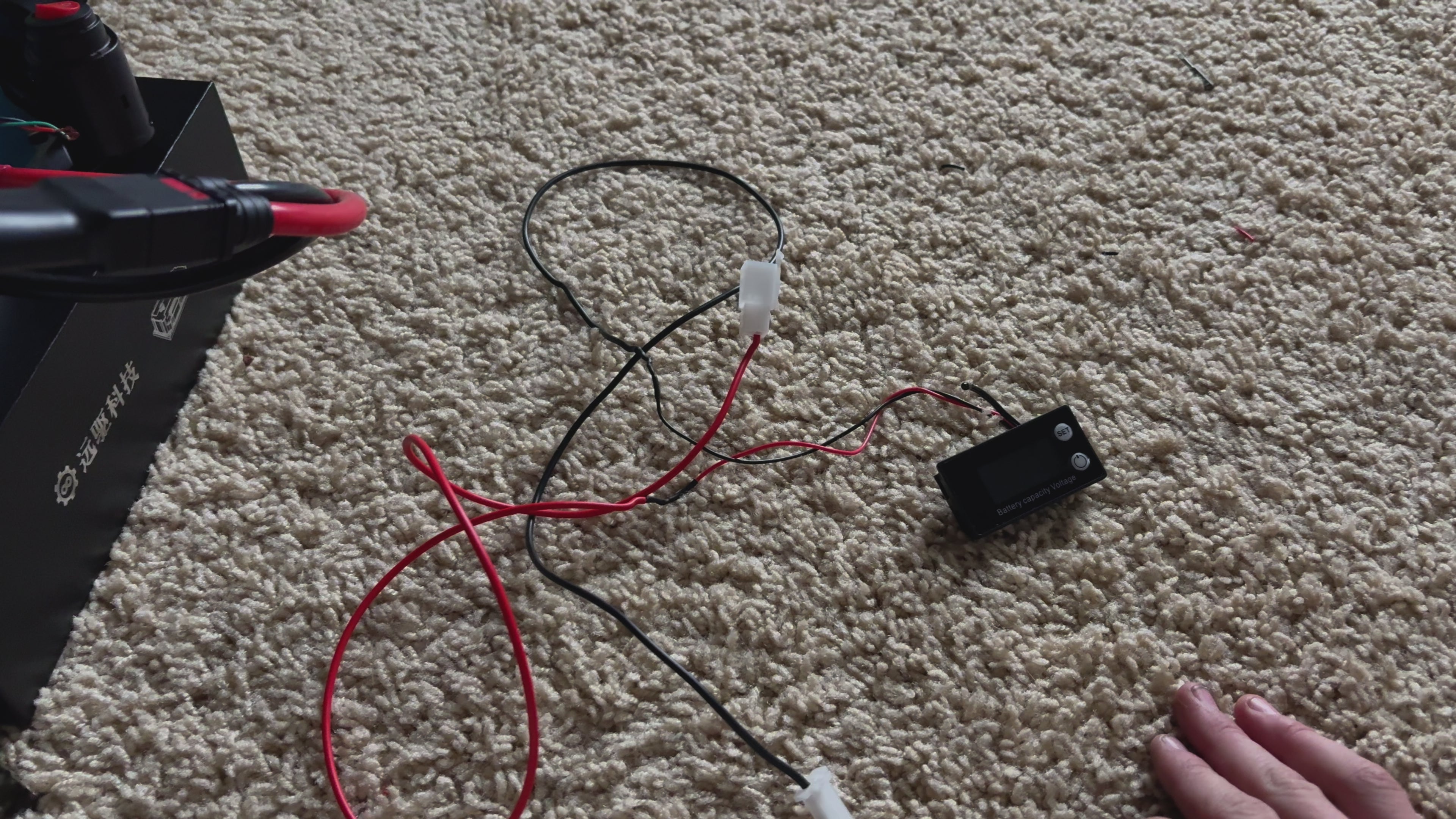 FARDRIVER plug-in-play voltage display kit